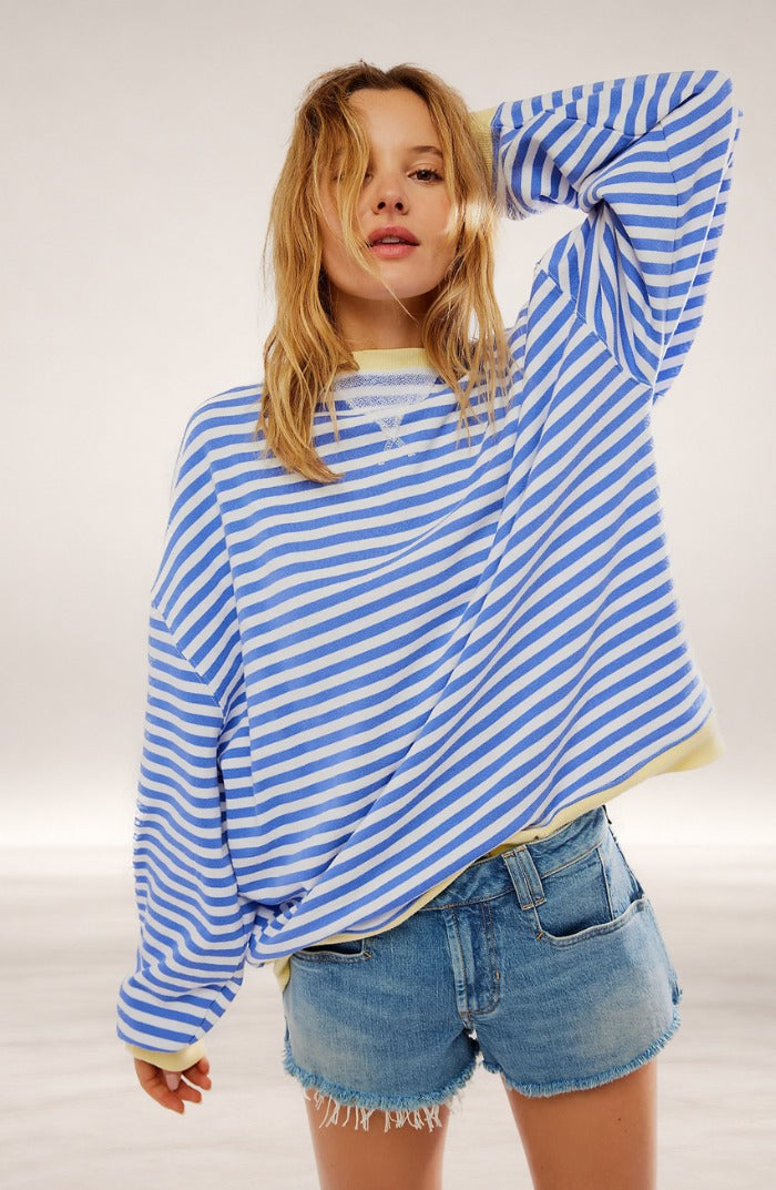 Abby – Striped Oversized Sweater in Blue & White